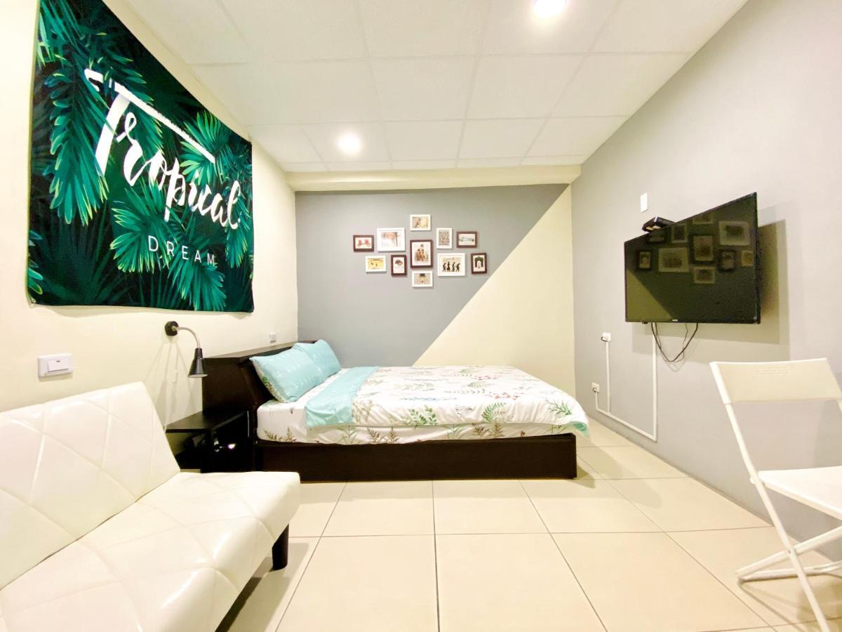 Wei Yang Guest House Tainan Esterno foto